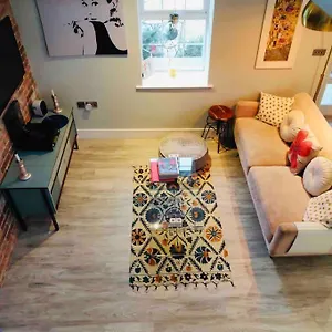 Quiet Countryside Retreat Apartment