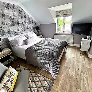 Hightree House Homestay